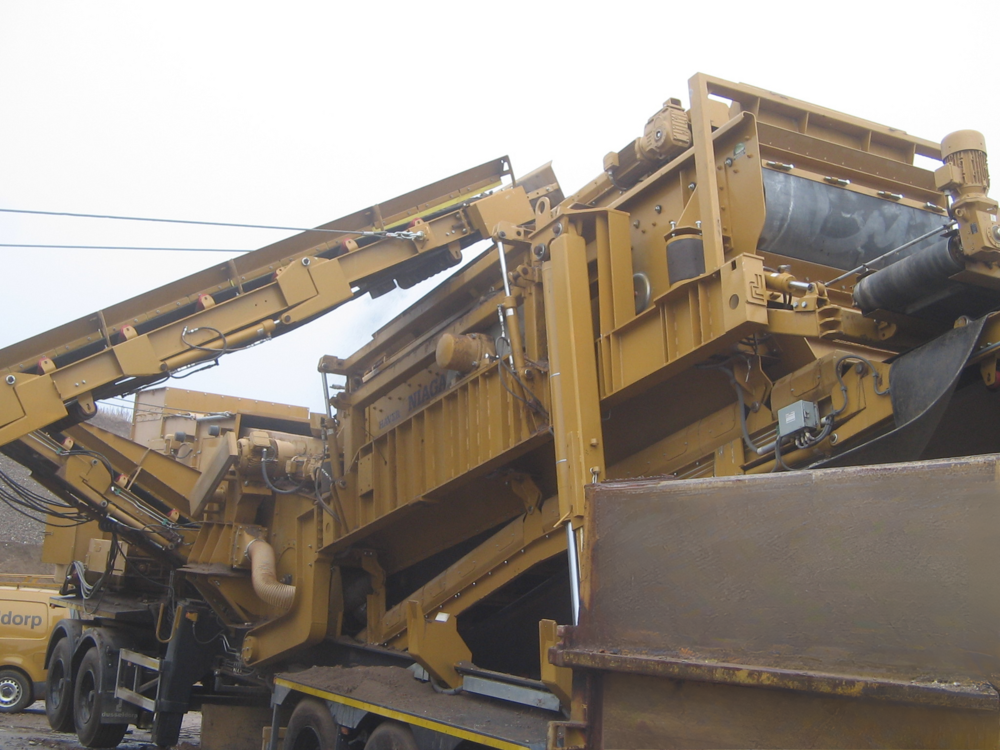Haver & Boecker Niagara delivers eccentric driven vibrating screen for sustainable construction waste recycling